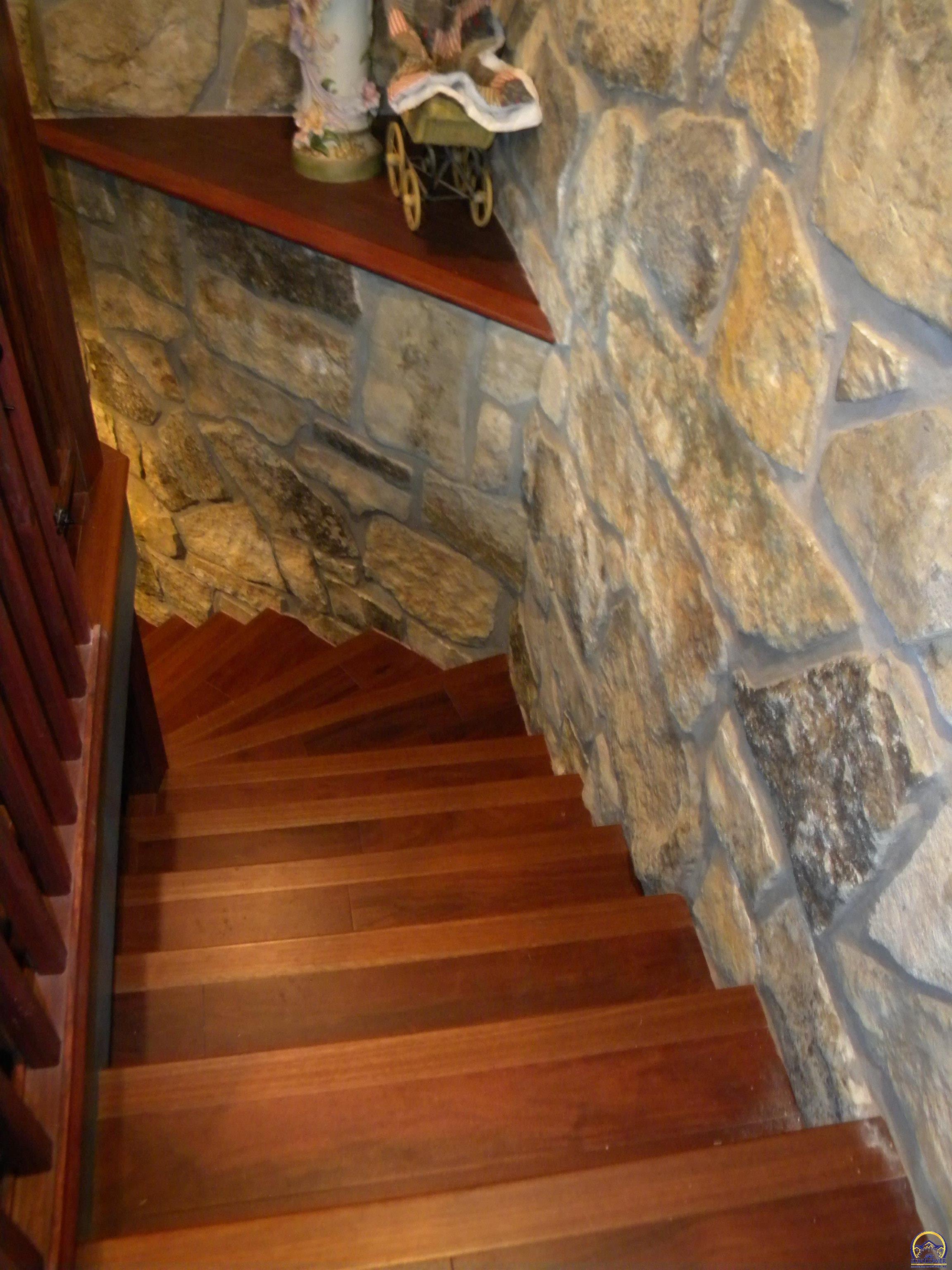 1020 Wanamaka Road Emporia, KS 66801 - Photo 16 of 24