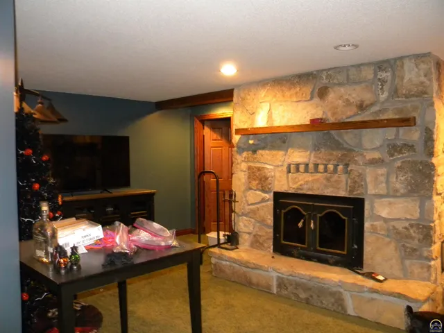 $529,900 | 1020 Wanamaka Road, Emporia, KS 66801