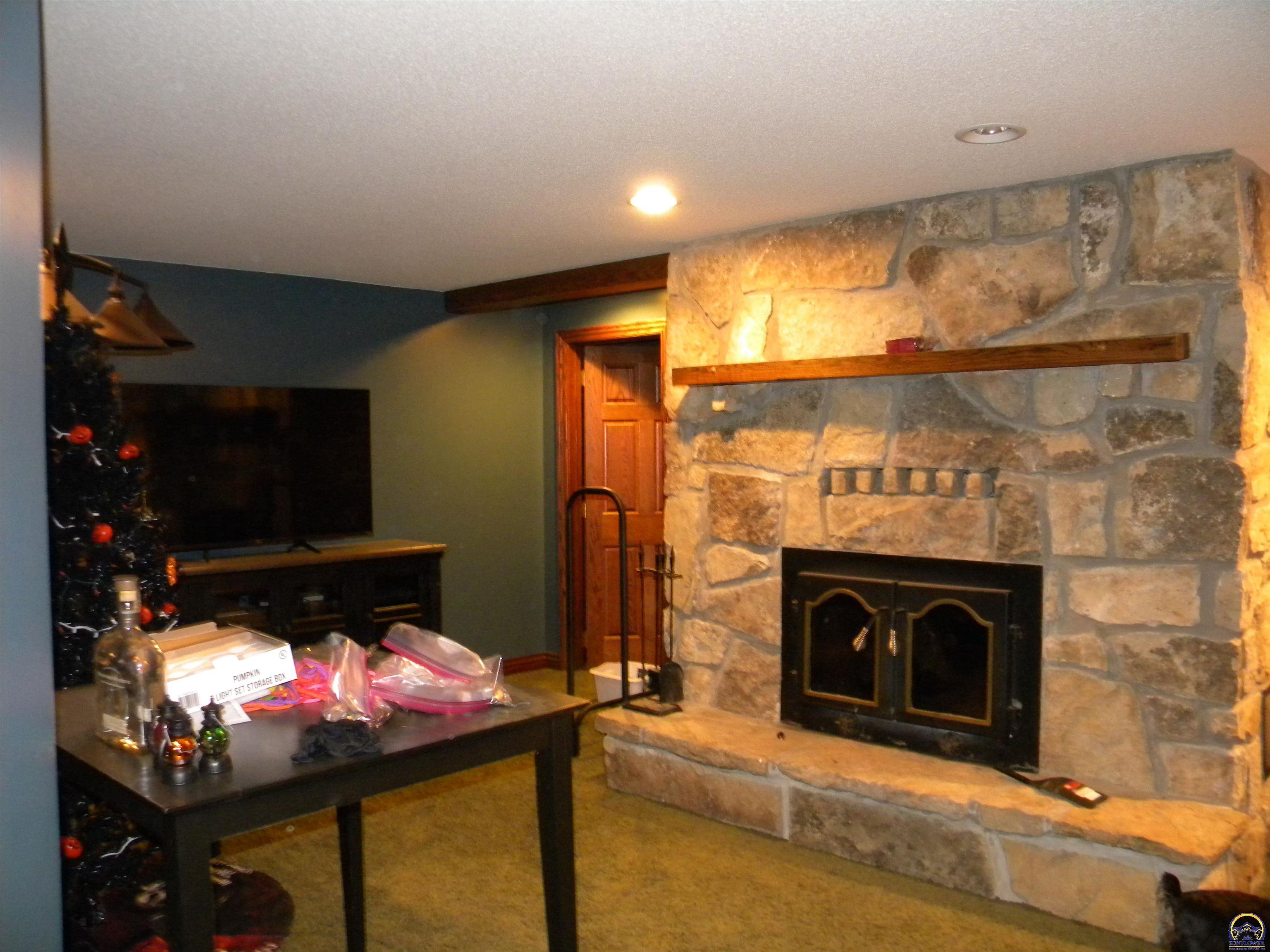 1020 Wanamaka Road Emporia, KS 66801 - Photo 17 of 24