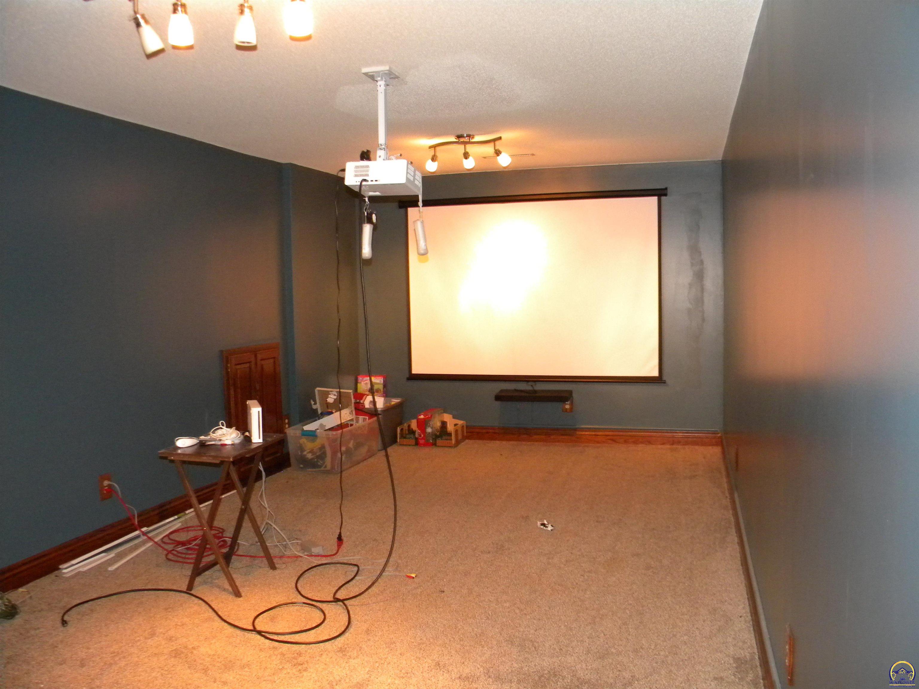 1020 Wanamaka Road Emporia, KS 66801 - Photo 18 of 24