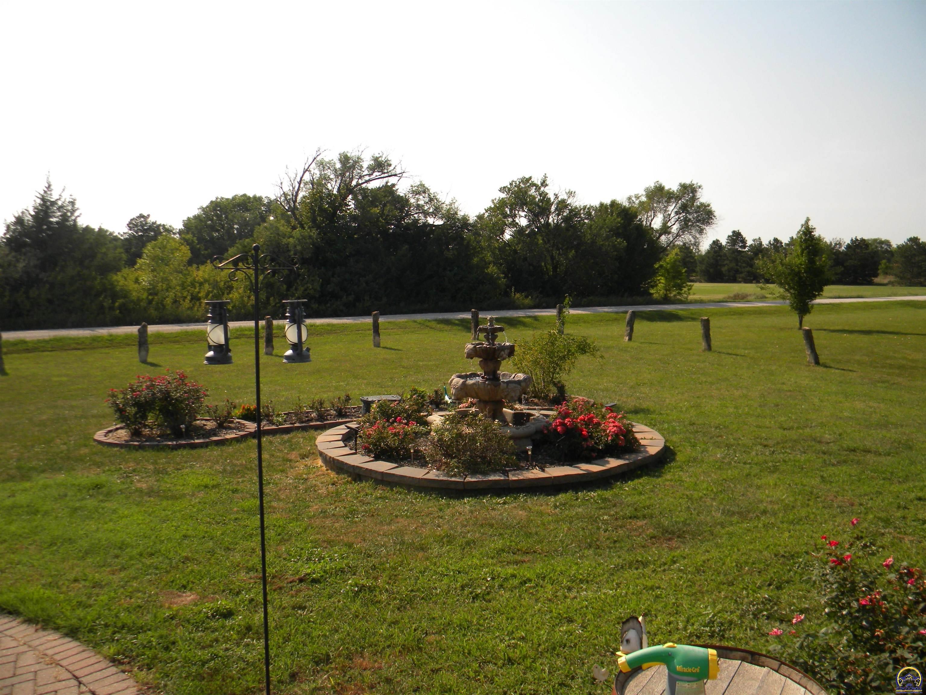 1020 Wanamaka Road Emporia, KS 66801 - Photo 2 of 24