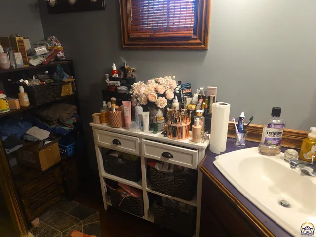 $529,900 | 1020 Wanamaka Road, Emporia, KS 66801