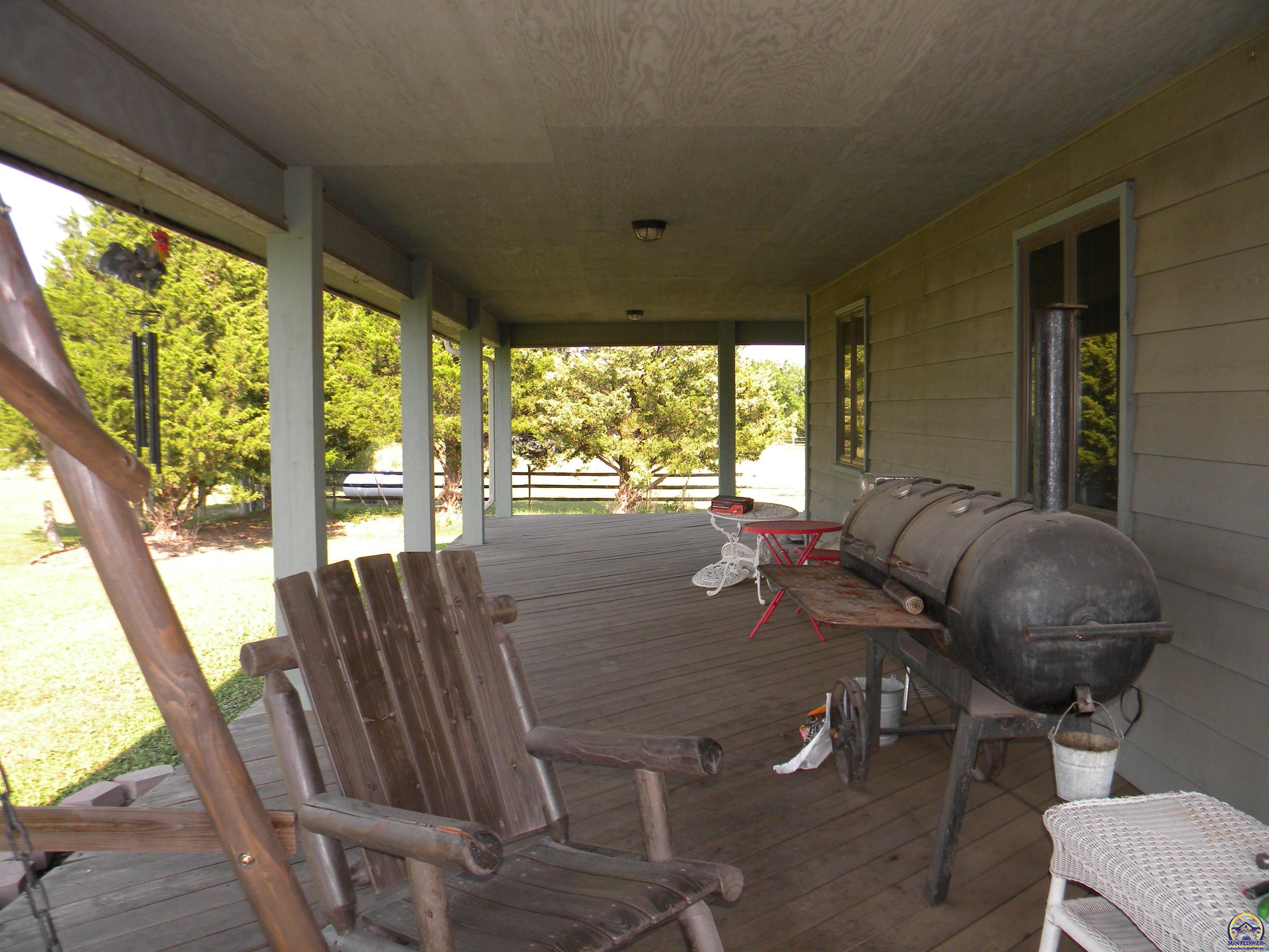 1020 Wanamaka Road Emporia, KS 66801 - Photo 4 of 24