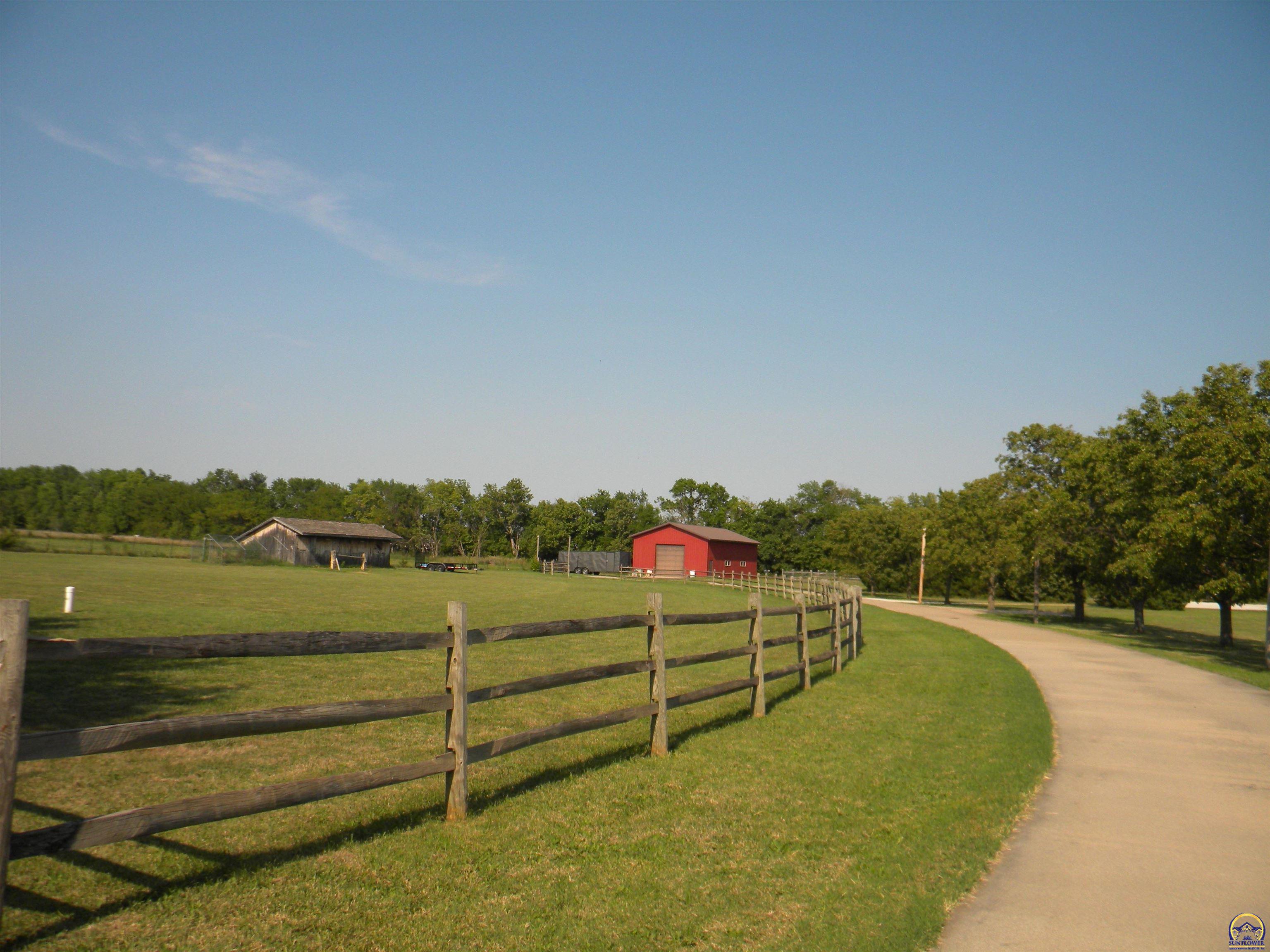 1020 Wanamaka Road Emporia, KS 66801 - Photo 7 of 24