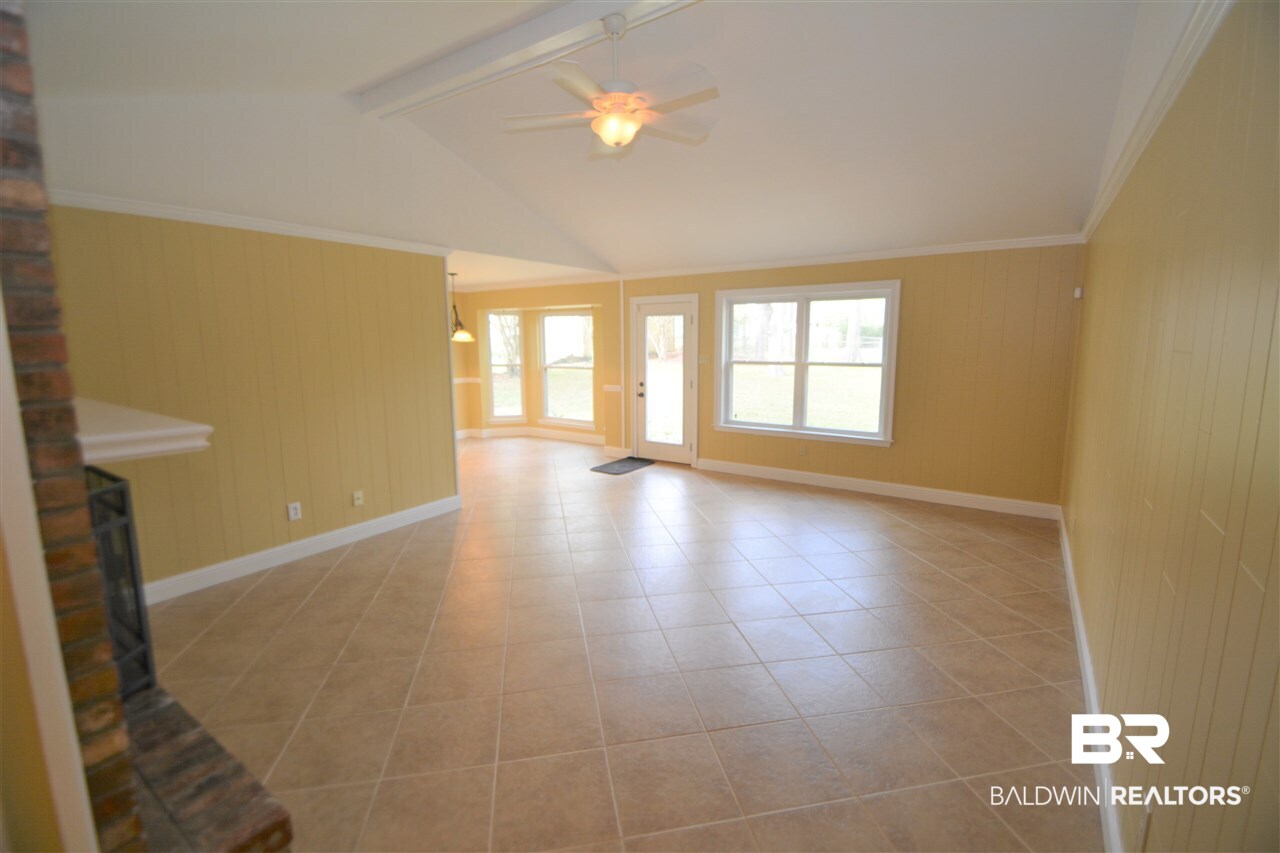 7374 North Christine Circle Mobile, AL 36619 - Photo 14 of 39