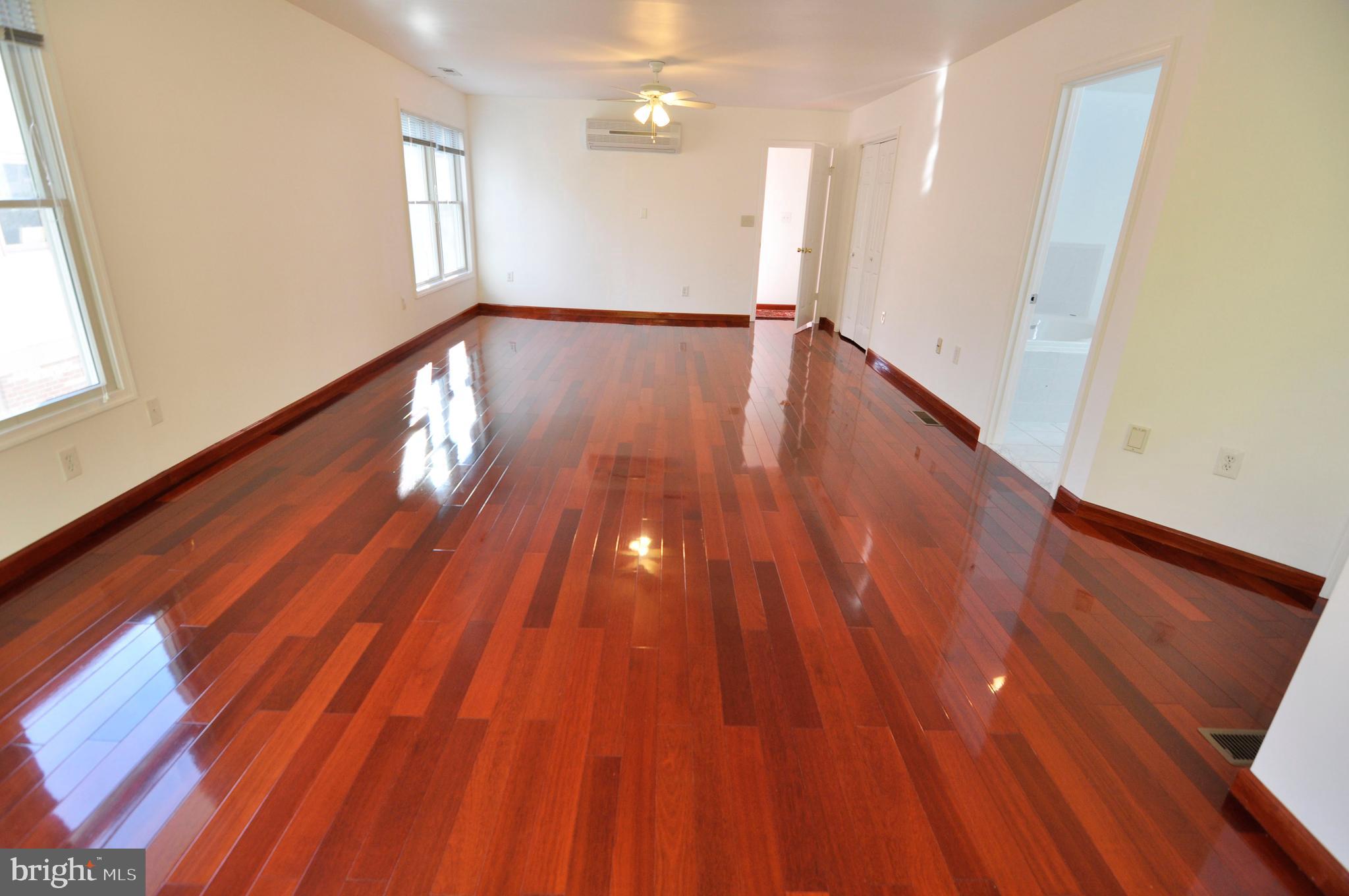 6860 Chelsea Road McLean, VA 22101 - Photo 14 of 21 Gallery Image 14