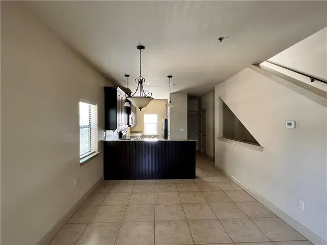 $1,985 | 810 Lafitte Street, Unit 101, Mandeville, LA 70448