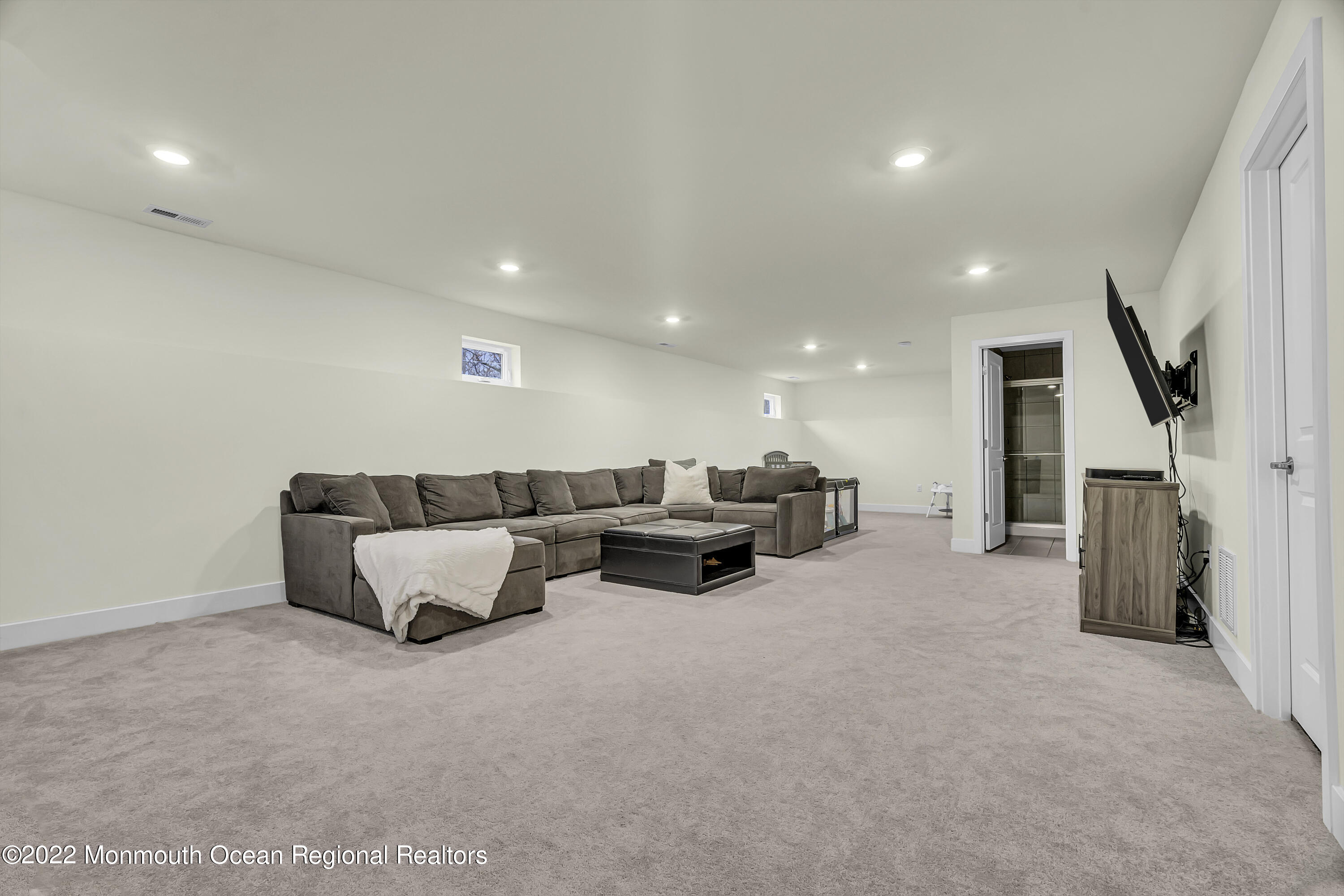 20 Heliport Drive Tinton Falls, NJ 07724 - Photo 26 of 30 028_dsc03279