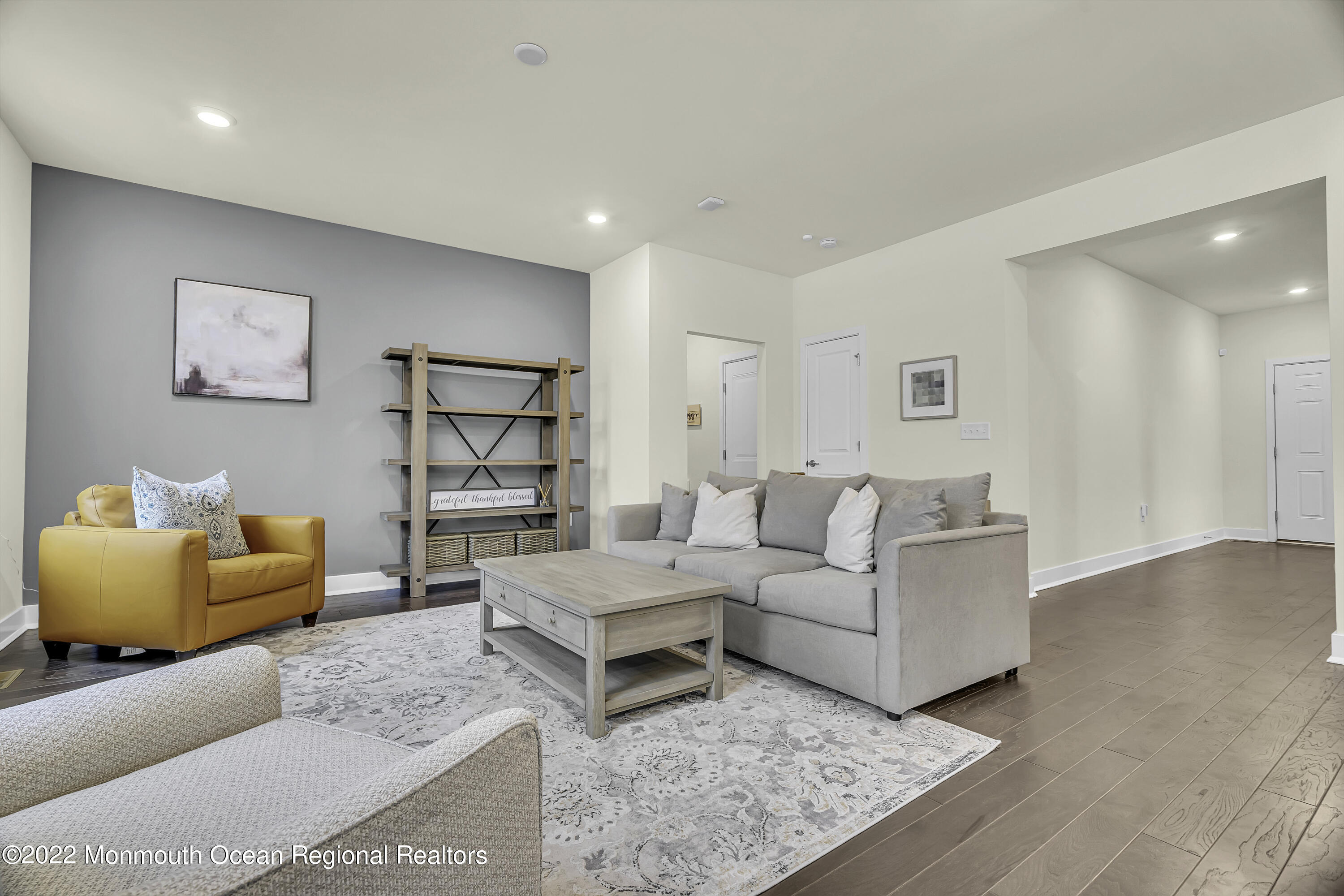 20 Heliport Drive Tinton Falls, NJ 07724 - Photo 6 of 30 013_dsc03164