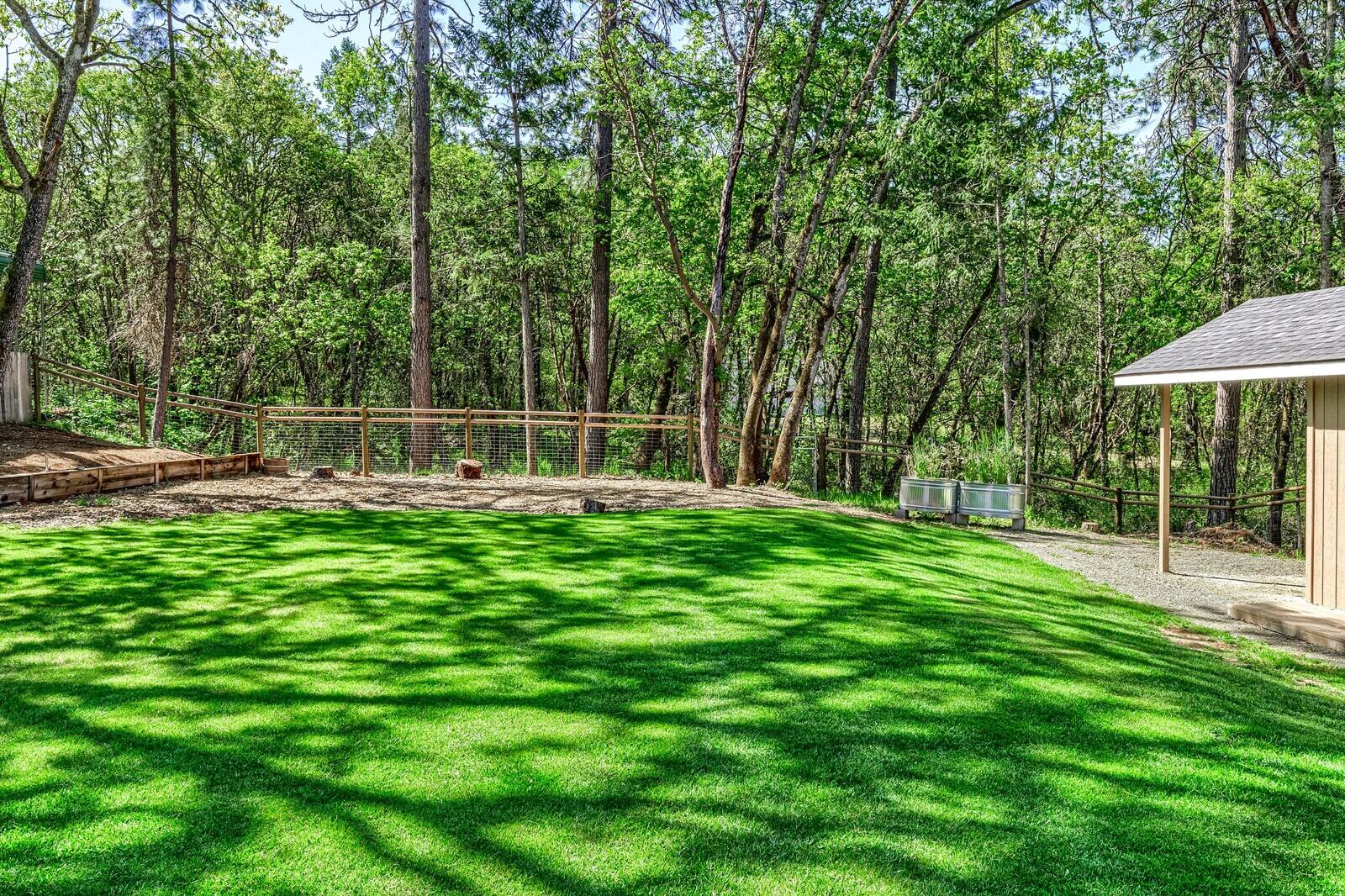 315 Summit Loop Grants Pass, OR 97527 - Photo 33 of 48 Inground smart sprinkler system for backyard watering!