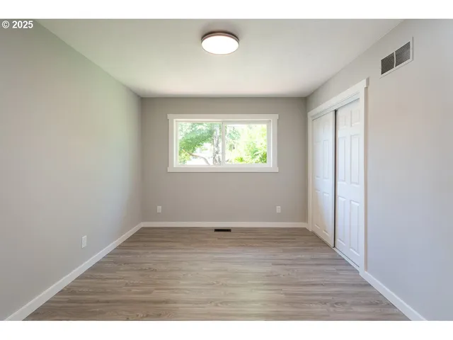 $549,000 | 36162 South Railroad Street, Crabtree, OR 97335