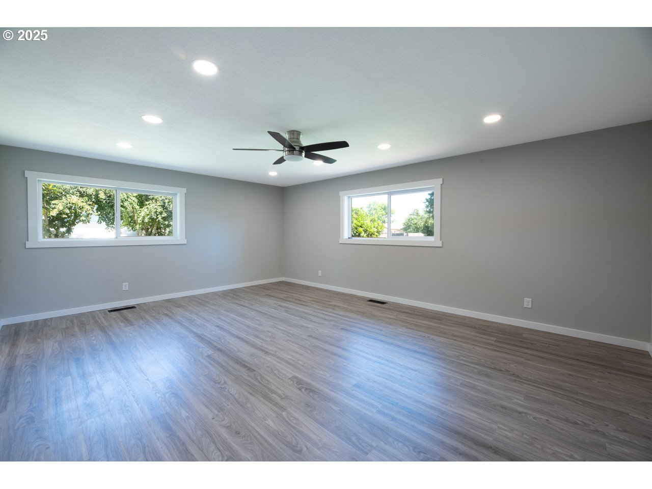 36162 South Railroad Street Crabtree, OR 97335 - Photo 29 of 34