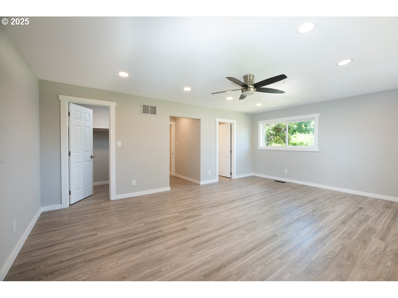 36162 South Railroad Street Crabtree, OR 97335 - Photo 30 of 34