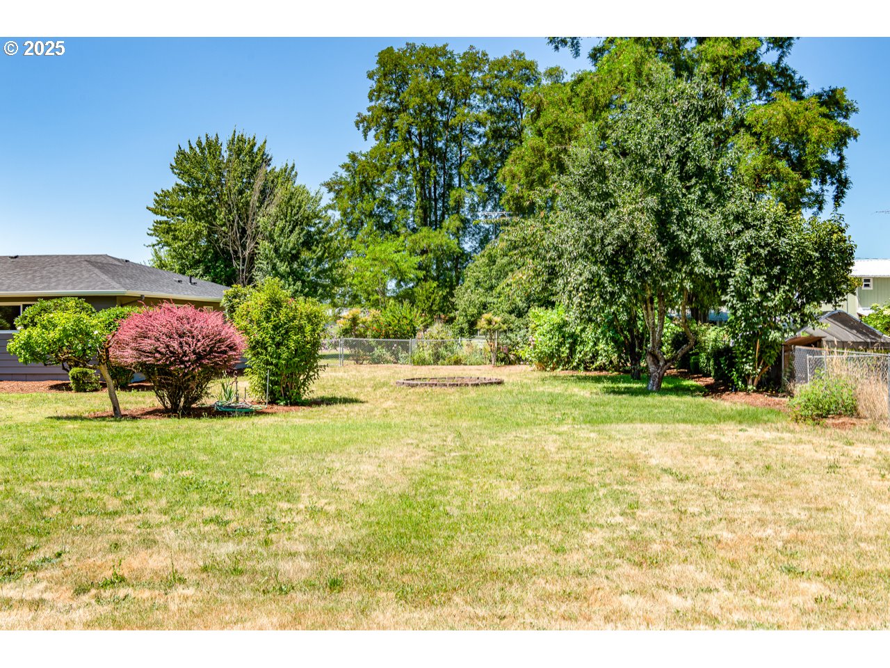 36162 South Railroad Street Crabtree, OR 97335 - Photo 4 of 34