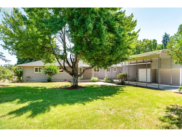 $549,000 | 36162 South Railroad Street, Crabtree, OR 97335