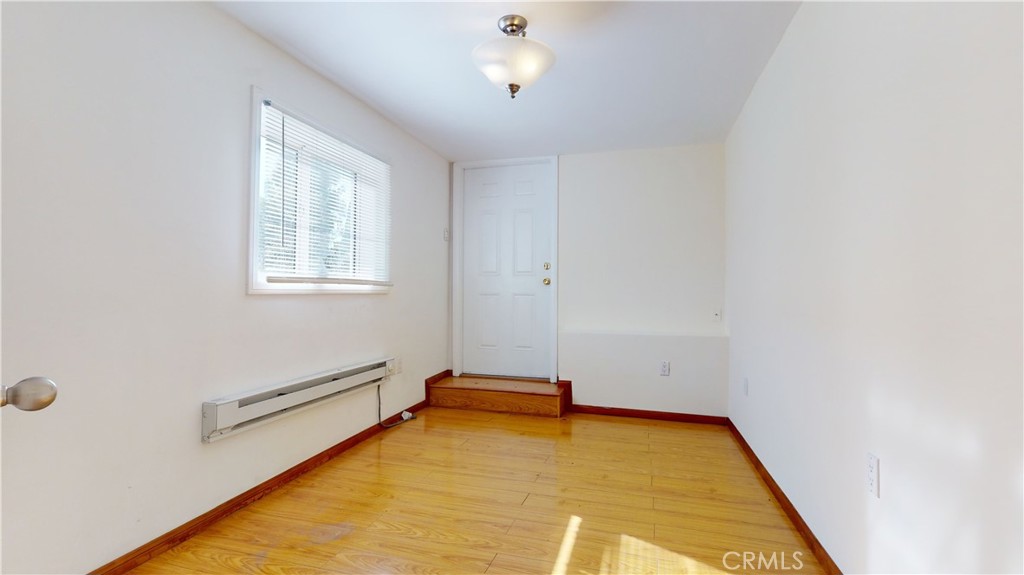 2049 Argyle Avenue Los Angeles, CA 90068 - Photo 19 of 24