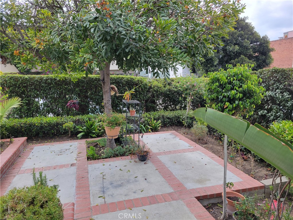 2049 Argyle Avenue Los Angeles, CA 90068 - Photo 24 of 24