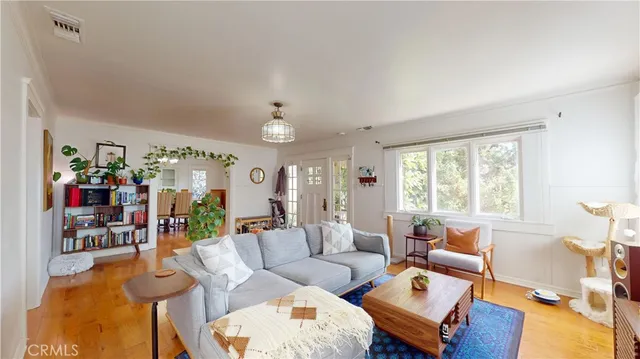 $1,449,000 | 2049 Argyle Avenue, Los Angeles, CA 90068