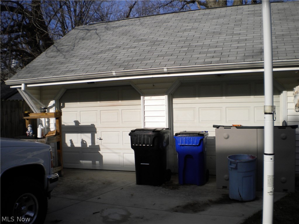18215 Landseer Road Cleveland, OH 44119 - Photo 16 of 21 Gallery Image 16