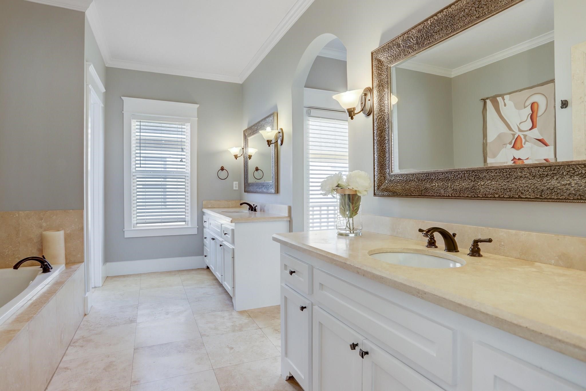1030 West 16th Street Houston, TX 77008 - Photo 20 of 29