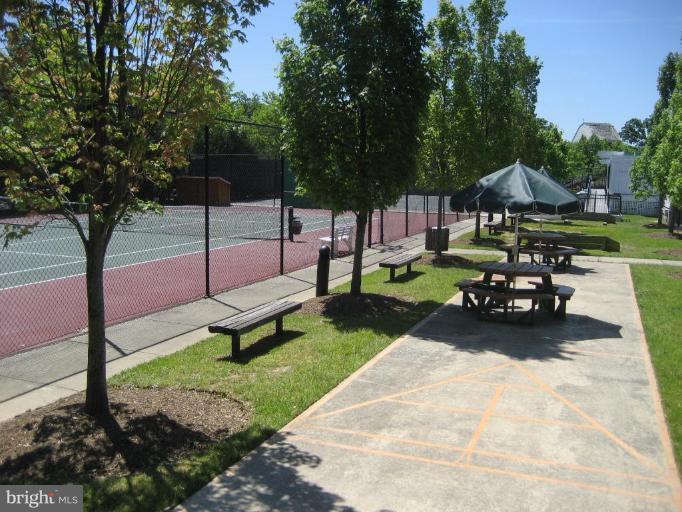 101 Ridgepoint Place Gaithersburg, MD 20878 - Photo 27 of 30 Community Tennis
