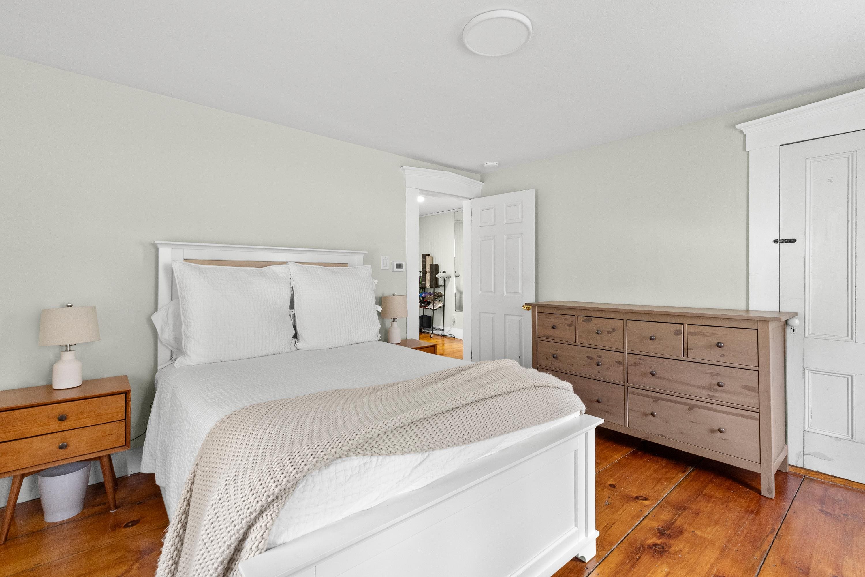 16 School Street Salem, NH 03079 - Photo 11 of 45