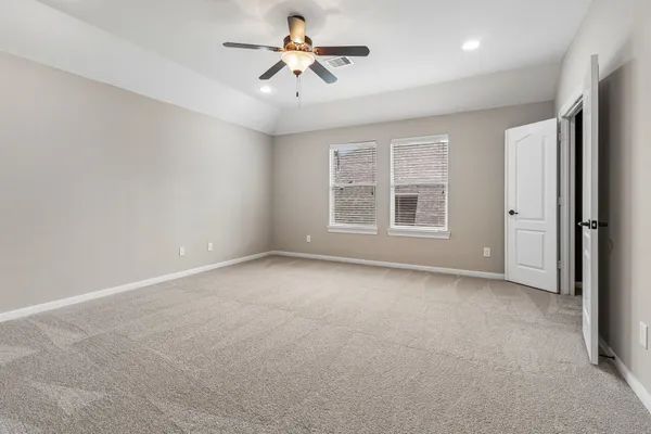 $945,000 | 15 Verdin Place, The Woodlands, TX 77389