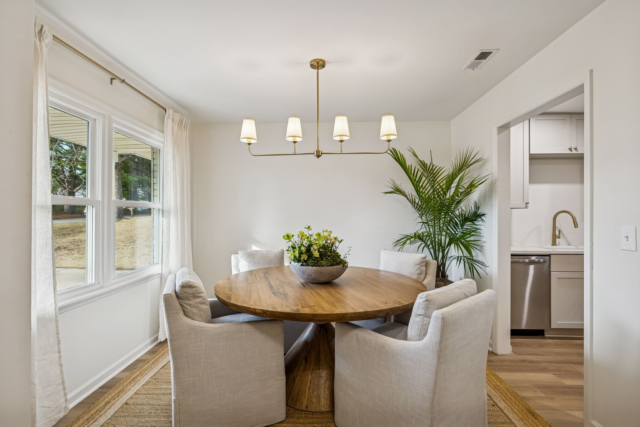 112 Ridgemont Place Franklin, TN 37064 - Photo 3 of 18 a dining room with furniture and window