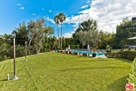 $14,995,000 | 9419 Sunset Boulevard, Beverly Hills, CA 90210