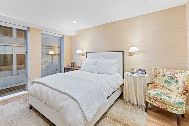 $1,375,000 | 80 Broad Street, Unit 307, Boston, MA 02110