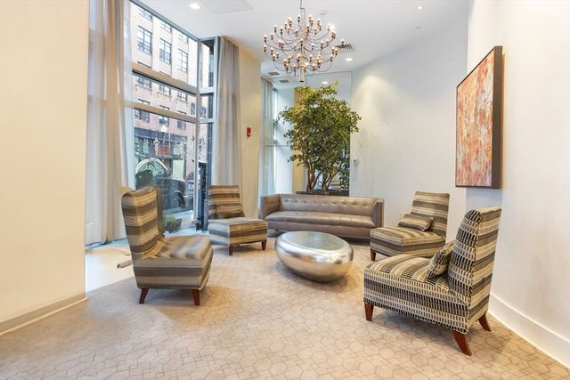 $1,375,000 | 80 Broad Street, Unit 307, Boston, MA 02110