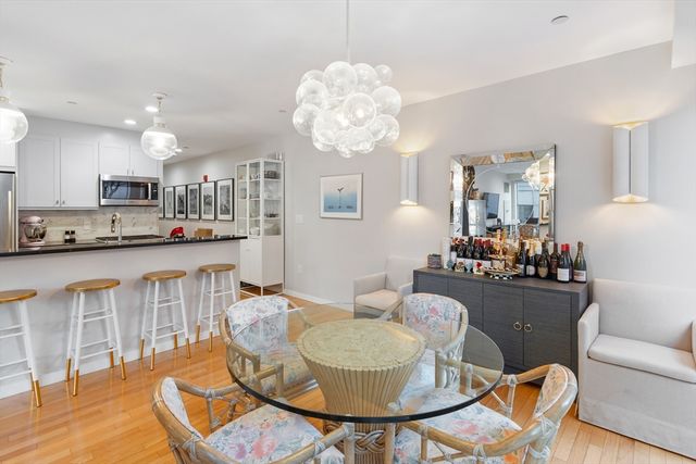 $1,375,000 | 80 Broad Street, Unit 307, Boston, MA 02110