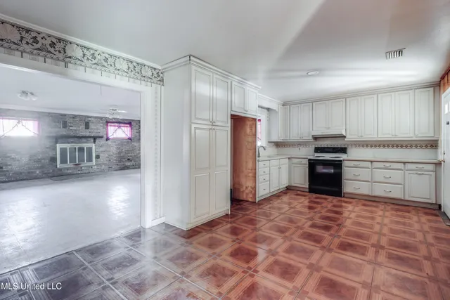 $149,000 | 3300 Macphelah Road, Moss Point, MS 39567