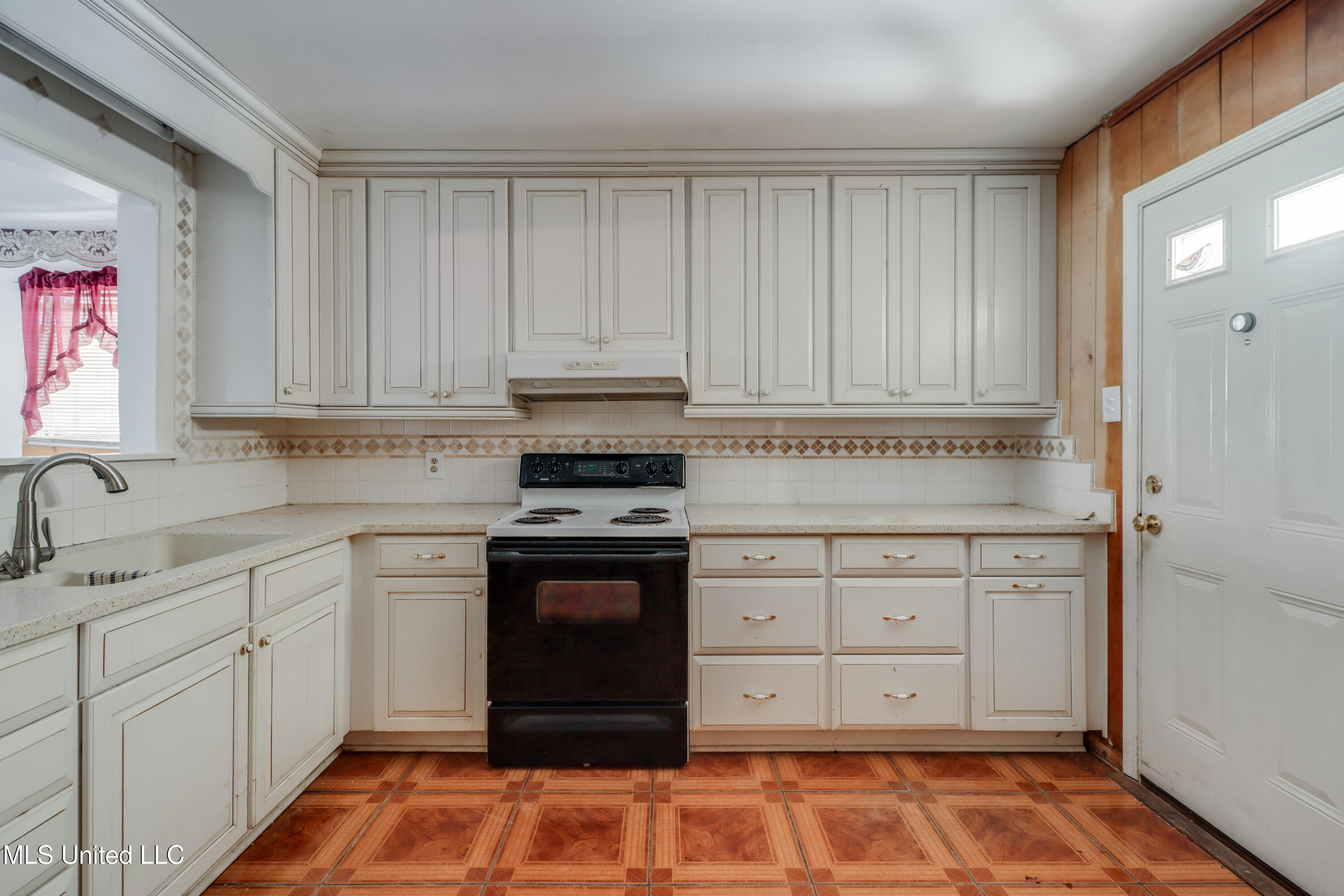 3300 Macphelah Road Moss Point, MS 39567 - Photo 7 of 20 Photo Dec 10 2025, 3300 Macphelah 19