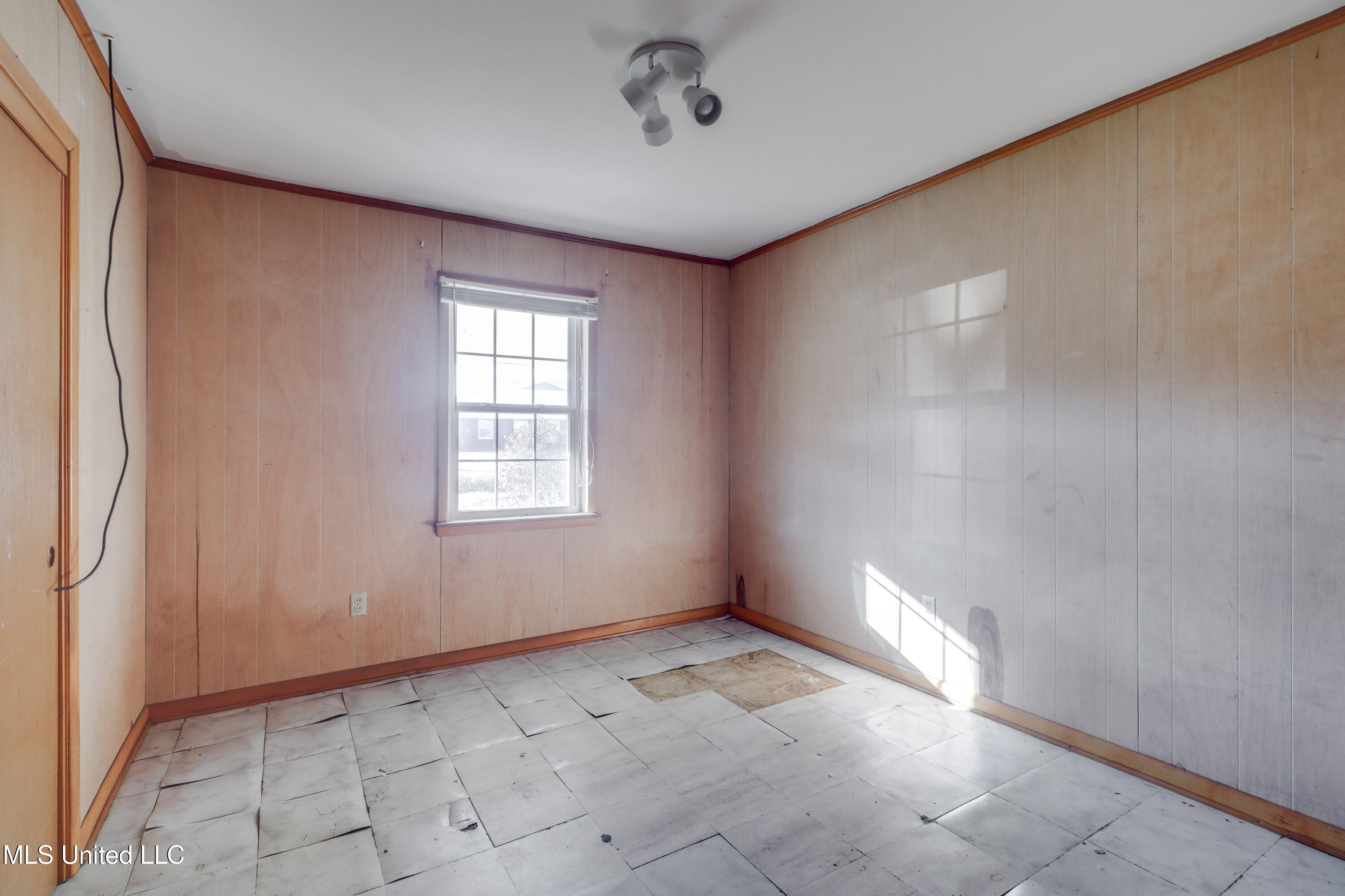 3300 Macphelah Road Moss Point, MS 39567 - Photo 8 of 20 Photo Dec 10 2025, 3300 Macphelah 8