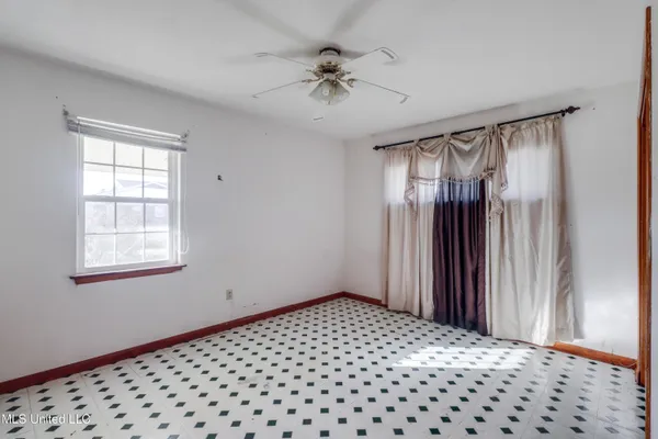 $140,000 | 3300 Macphelah Road, Moss Point, MS 39567