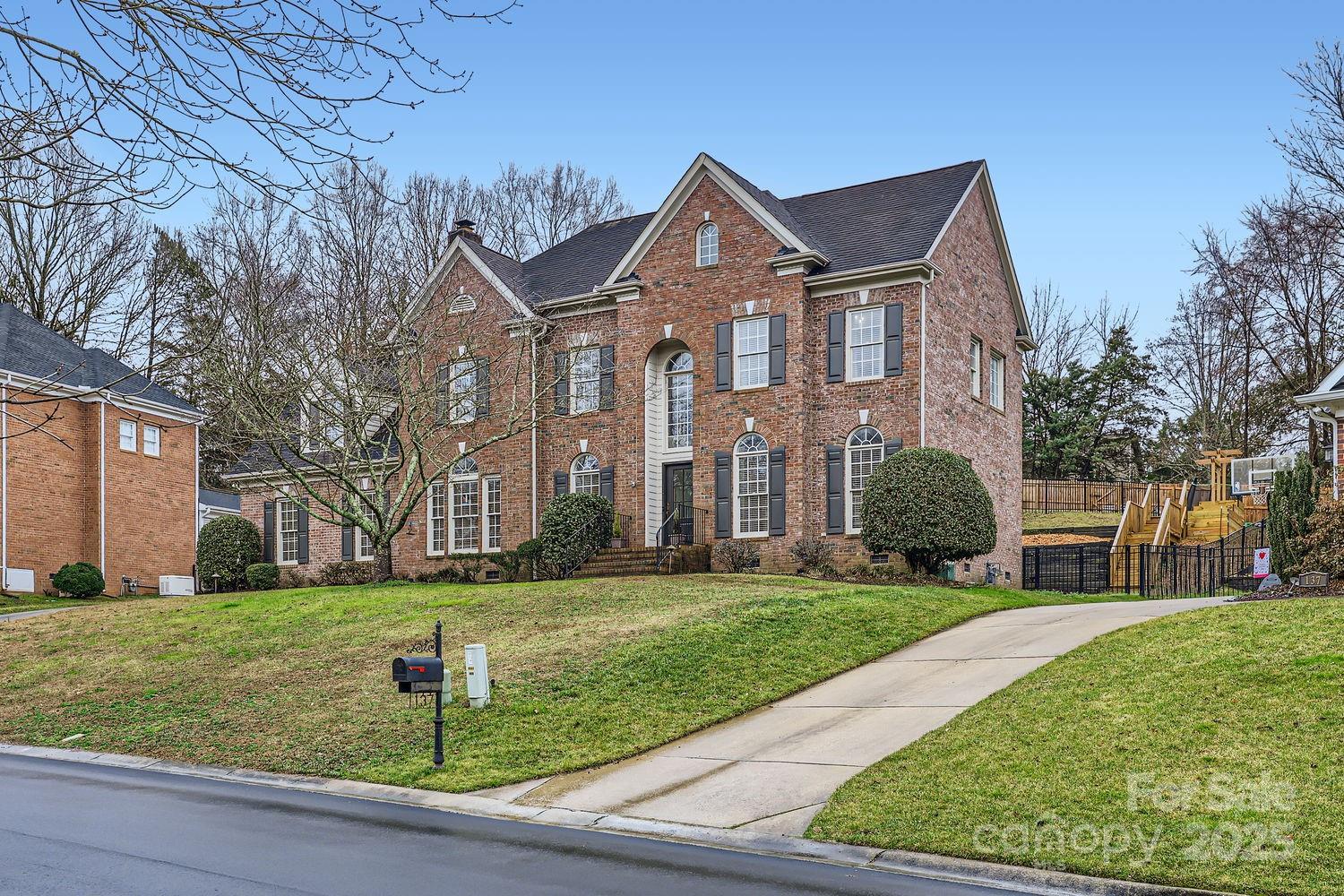 131 Sardis Pointe Road Matthews, NC 28105 - Photo 3 of 37 Gallery Image 3