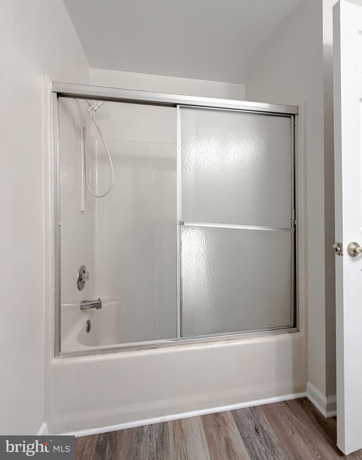39655 Persimmon Creek Road Mechanicsville, MD 20659 - Photo 12 of 35 Hall Bathroom