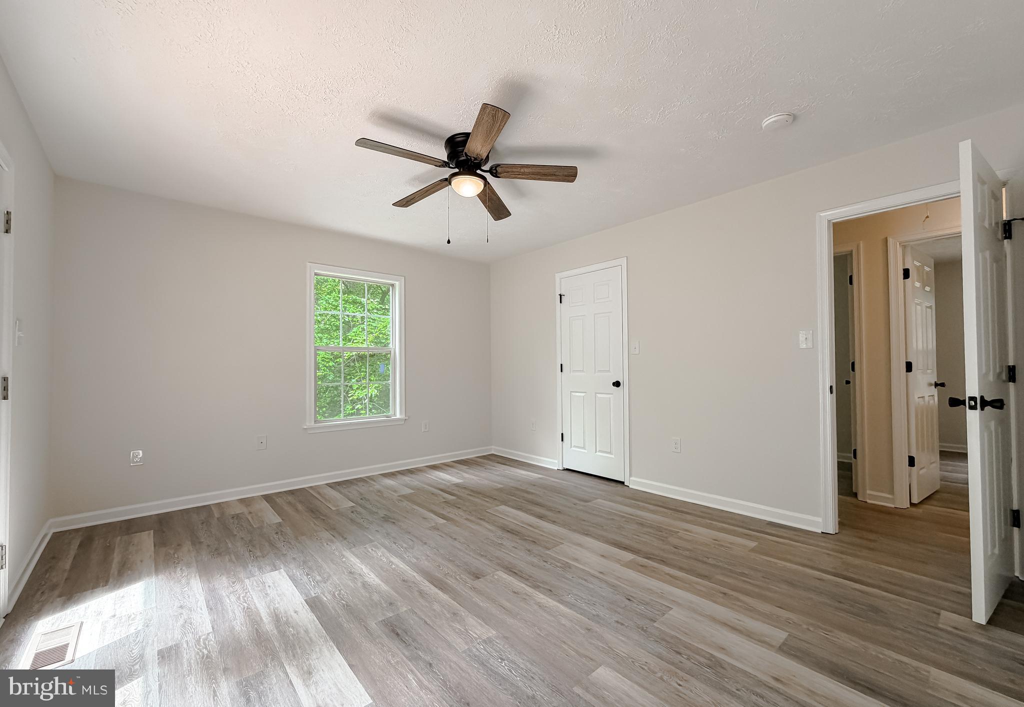 39655 Persimmon Creek Road Mechanicsville, MD 20659 - Photo 16 of 35 Primary Bedroom