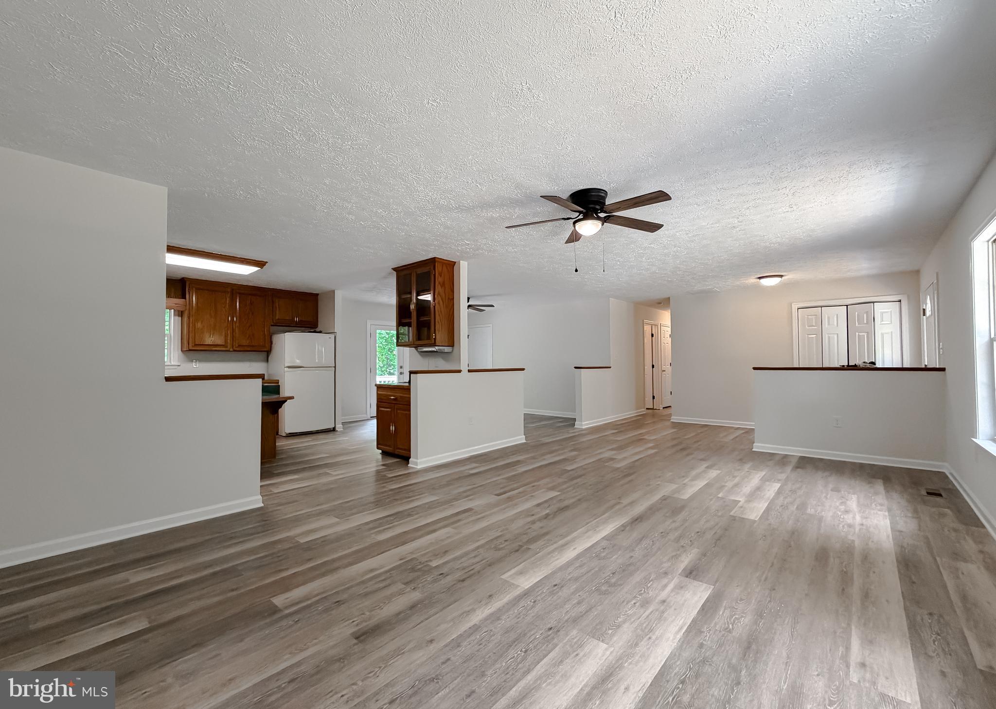 39655 Persimmon Creek Road Mechanicsville, MD 20659 - Photo 4 of 35 New Flooring and Paint Throughout