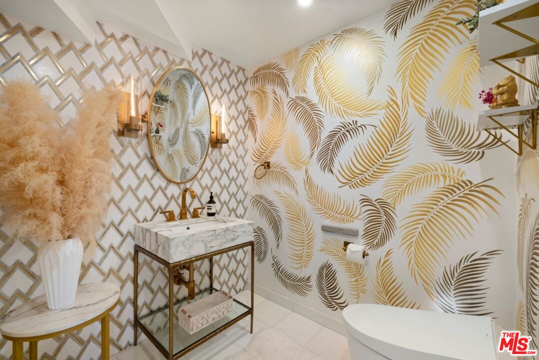 1472 North Kings Road West Hollywood, CA 90069 - Photo 6 of 23