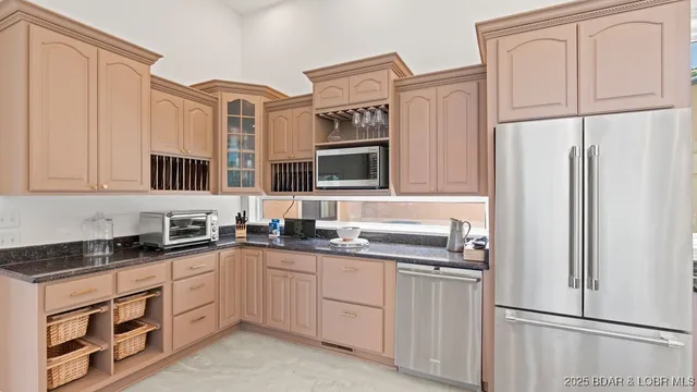 $1,890,000 | 149 Thornwood Circle, Sunrise Beach, MO 65079