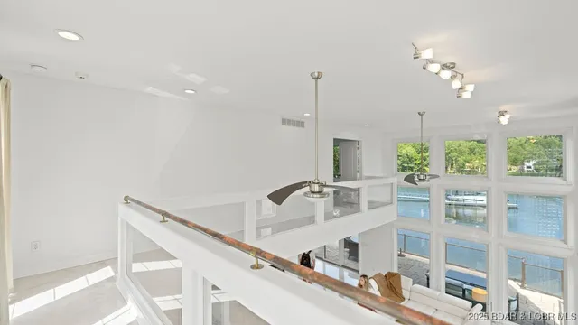 $1,890,000 | 149 Thornwood Circle, Sunrise Beach, MO 65079