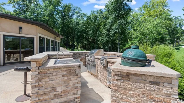 $1,890,000 | 149 Thornwood Circle, Sunrise Beach, MO 65079