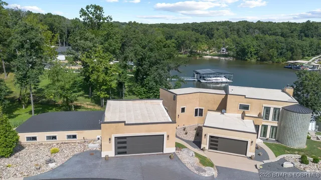 $1,890,000 | 149 Thornwood Circle, Sunrise Beach, MO 65079