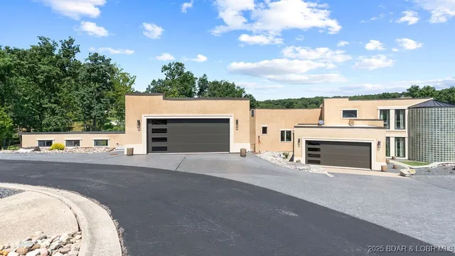 $1,890,000 | 149 Thornwood Circle, Sunrise Beach, MO 65079