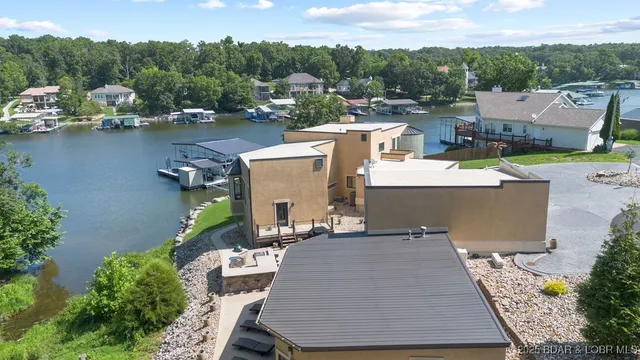 $1,890,000 | 149 Thornwood Circle, Sunrise Beach, MO 65079