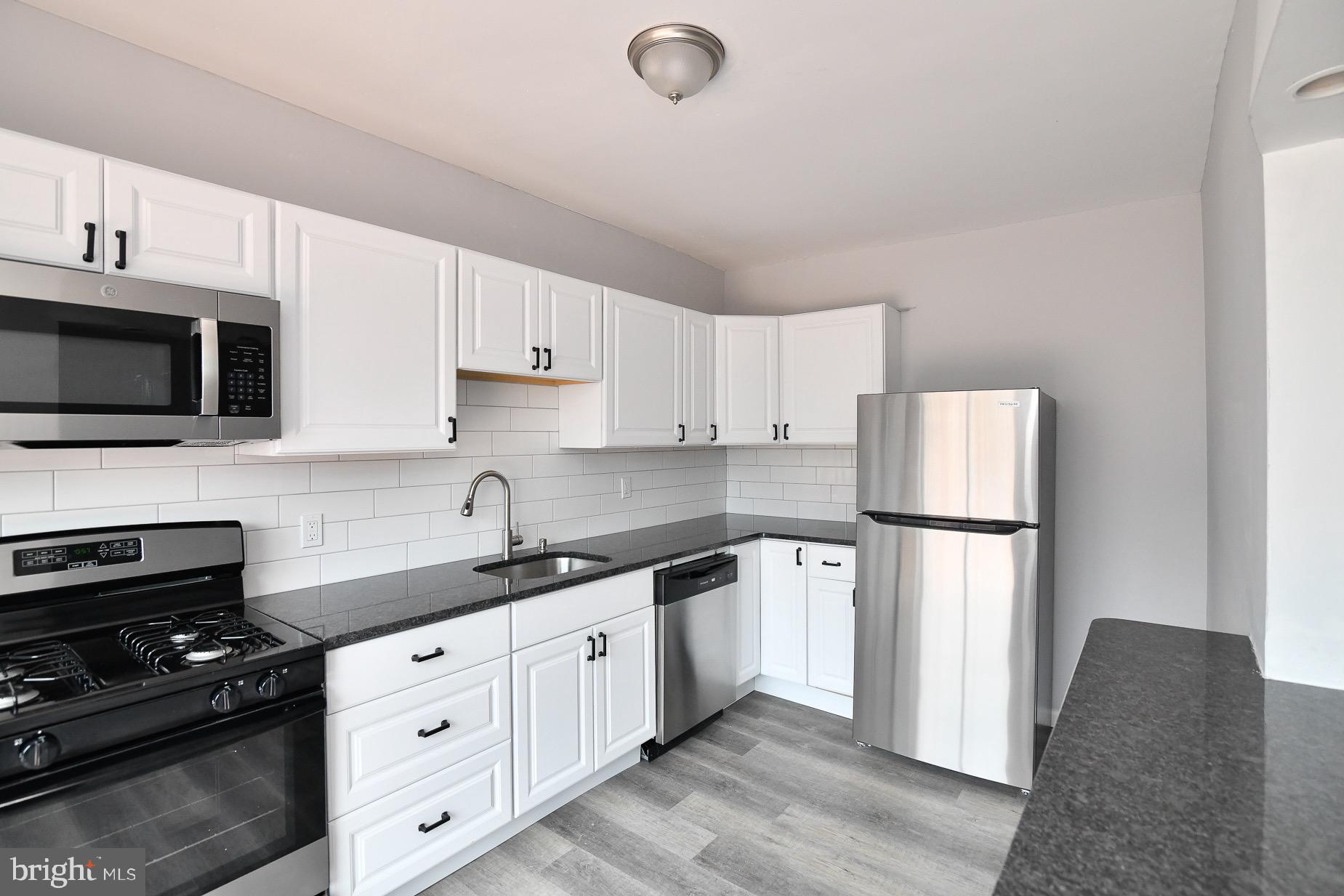 35 Cedar Street Marcus Hook, PA 19061 - Photo 11 of 31