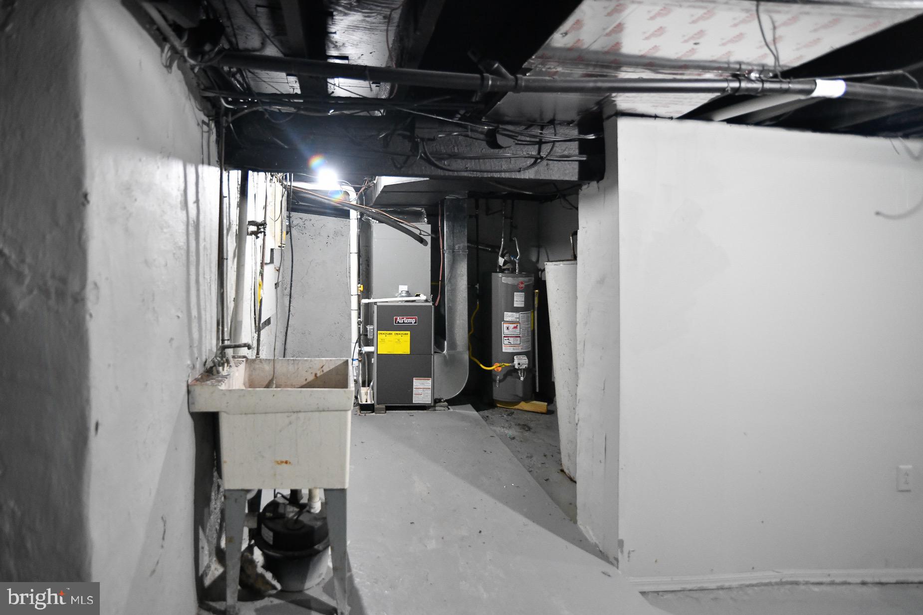 35 Cedar Street Marcus Hook, PA 19061 - Photo 18 of 31