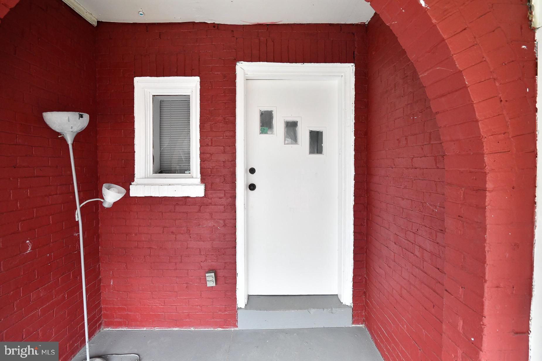 35 Cedar Street Marcus Hook, PA 19061 - Photo 3 of 31